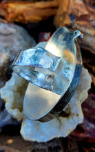 Load image into Gallery viewer, Statement Ring Drop π