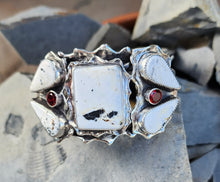 Load image into Gallery viewer, White Buffalo and Garnet Cluster Statement Cuff