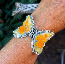Load image into Gallery viewer, Butterfly Statement Cuff