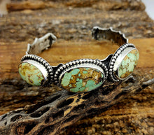 Load image into Gallery viewer, Green Persian Turquoise Ruffle Cuff
