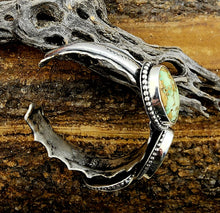 Load image into Gallery viewer, Green Persian Turquoise Ruffle Cuff
