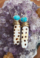 Load image into Gallery viewer, &quot;For the Love of Animal Print&quot; Shell Earrings and Necklace
