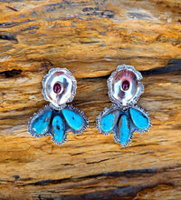 Load image into Gallery viewer, Concho Ruffle and Turquoise Cluster Earrings -with Versatile design

