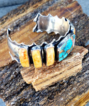 Load image into Gallery viewer, Turquoise and Spiny Shell Ruffle Cuff
