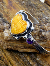 Load image into Gallery viewer, Spiny Shell Heart and Amethyst Cuff
